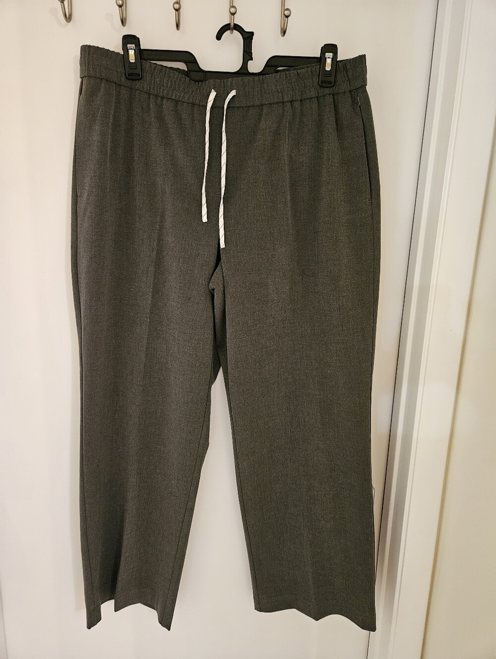 Maison d’Amélie Women’s Gray Solid Dress Pants Straight Leg Flat Front XL NWOT